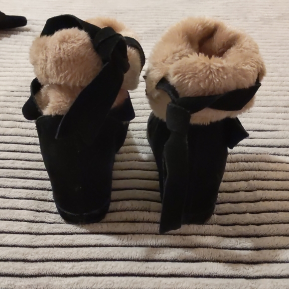 Also booties - Picture 4 of 5